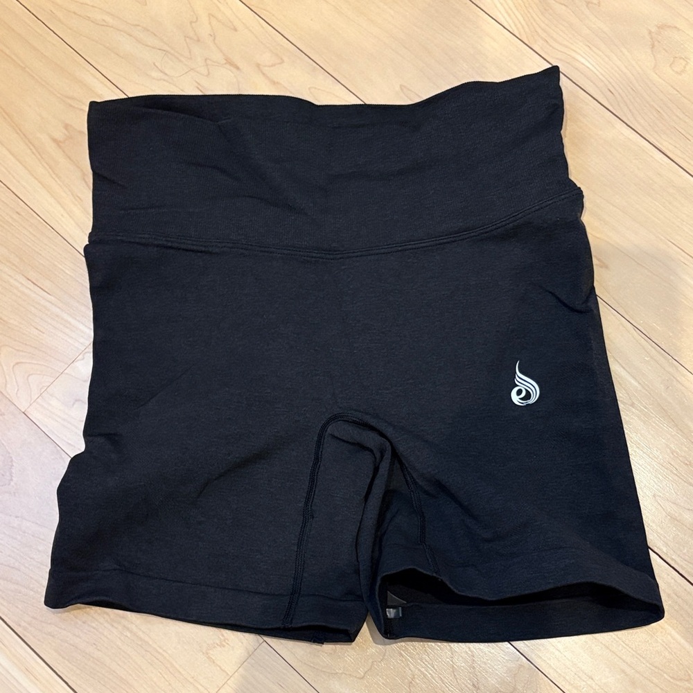 Ryderwear Black High-Waist Bike Shorts with Logo